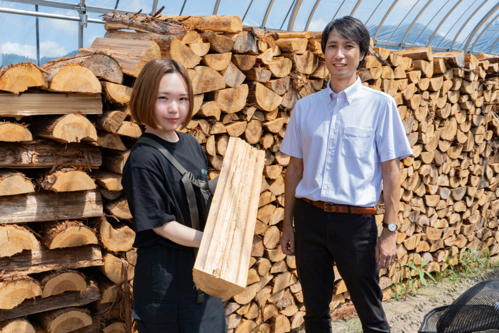 左アカリ、右虎澤さん